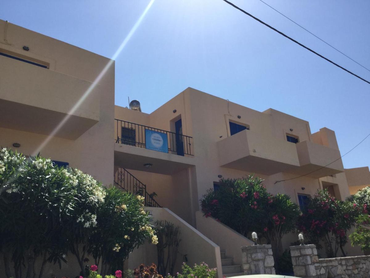 Eugenia Travasarou Sea View Appartments Diakofti Exterior photo