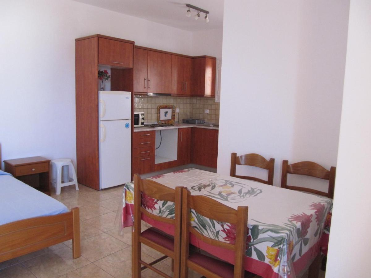 Eugenia Travasarou Sea View Appartments Diakofti Exterior photo